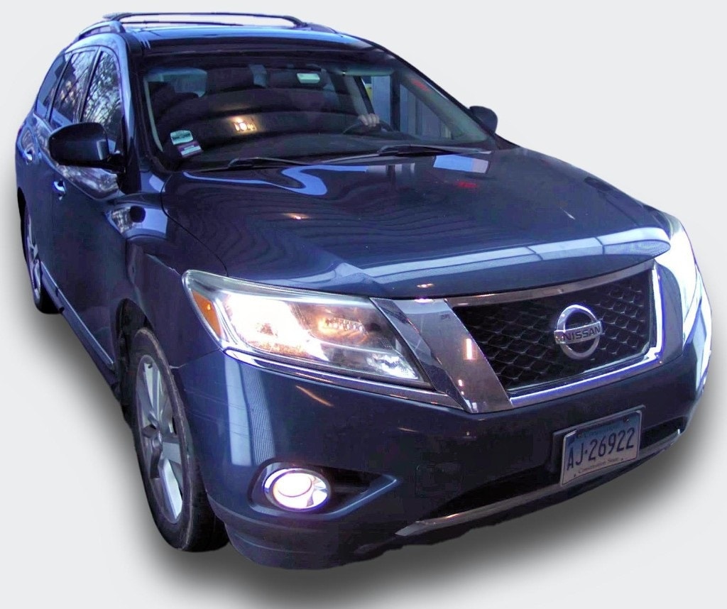 2016 Nissan Pathfinder Platinum's photo