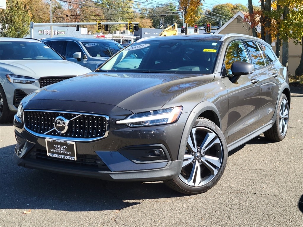 Certified 2025 Volvo V60 Cross Country B5 Plus Wagon
