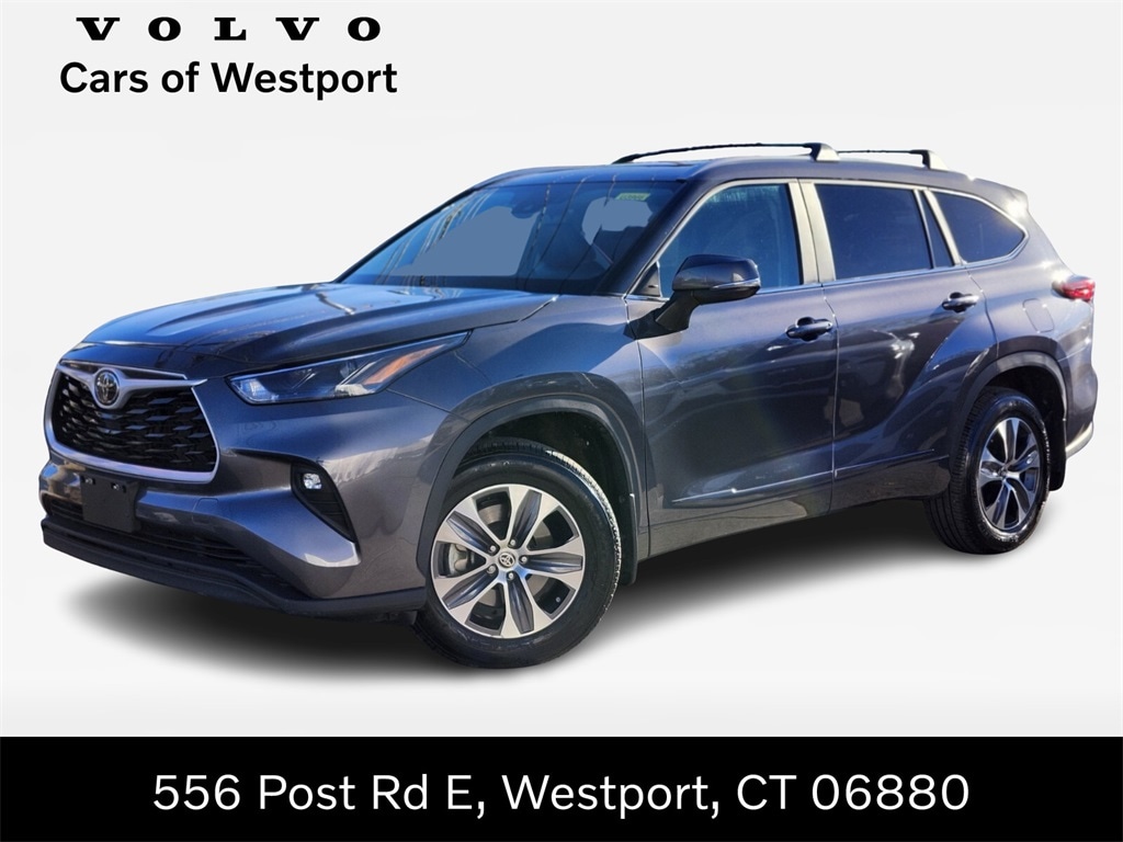 2023 Toyota Highlander XLE's photo