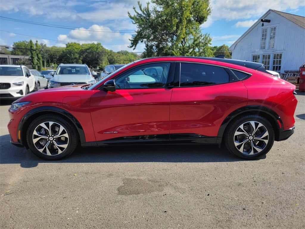 2022 Ford Mustang Mach-E Premium photo 2