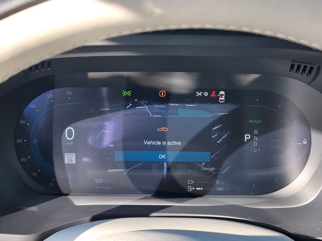 2025 Volvo XC60 Plus - Photo 30