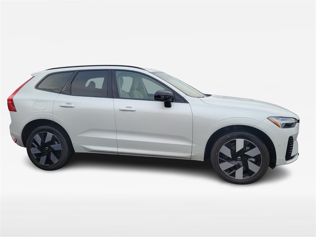 New 2025 Volvo XC60 plug-in hybrid T8 Plus SUV