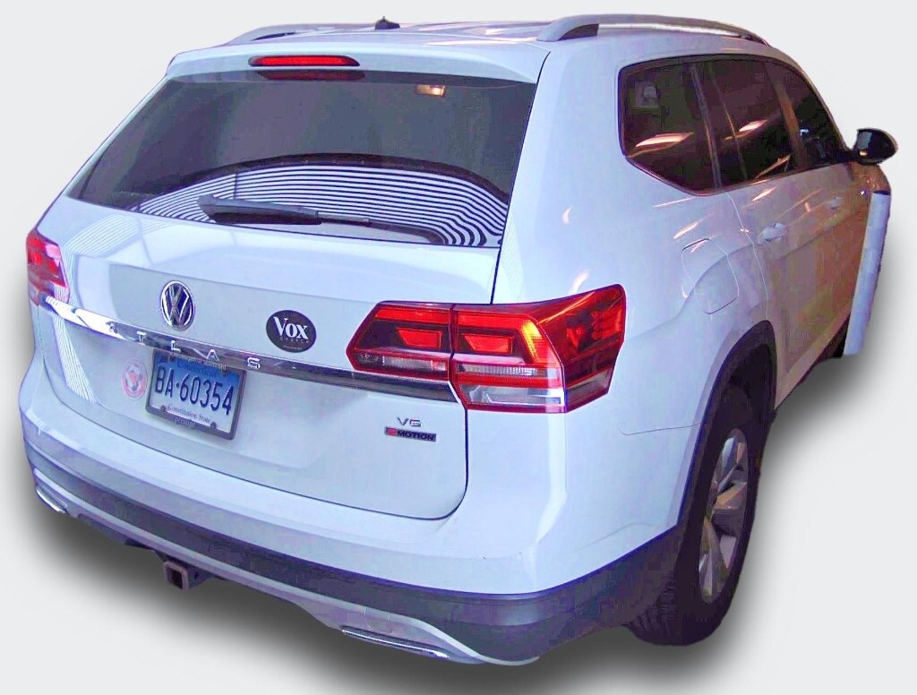 2019 Volkswagen Atlas V6 S photo 2