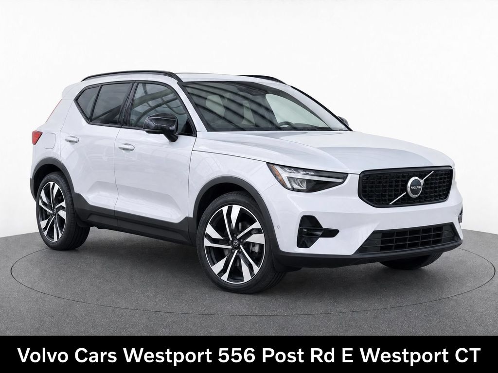 2024 Volvo XC40