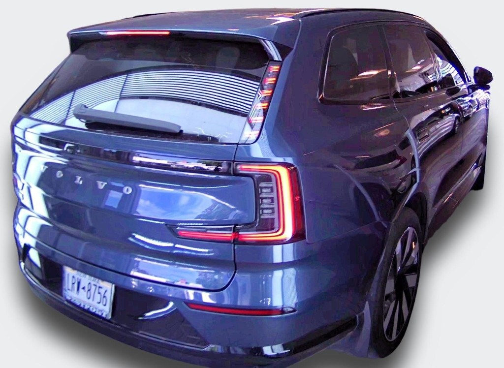 2025 Volvo EX90 Twin Motor Ultra photo 3
