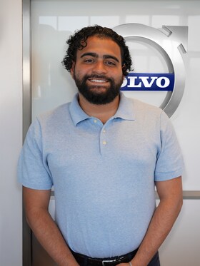 Staff member Isaias Nunez from 1dcd7cf0456a