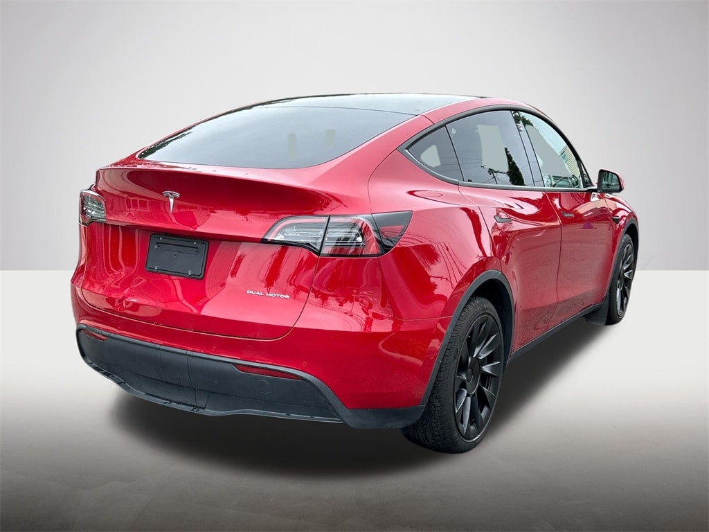 Used 2021 Tesla Model Y Long Range with VIN 5YJYGDEE8MF184489 for sale in Kansas City