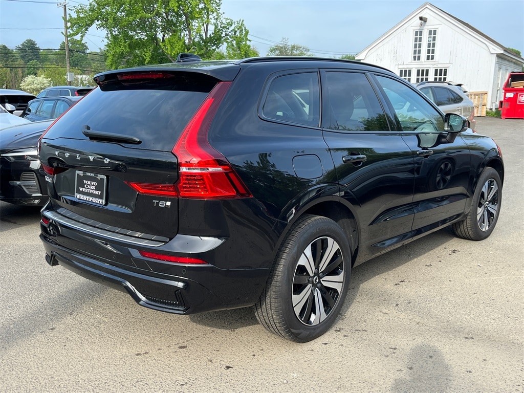 New 2025 Volvo XC90 Plug-In Hybrid Plus Sport Utility