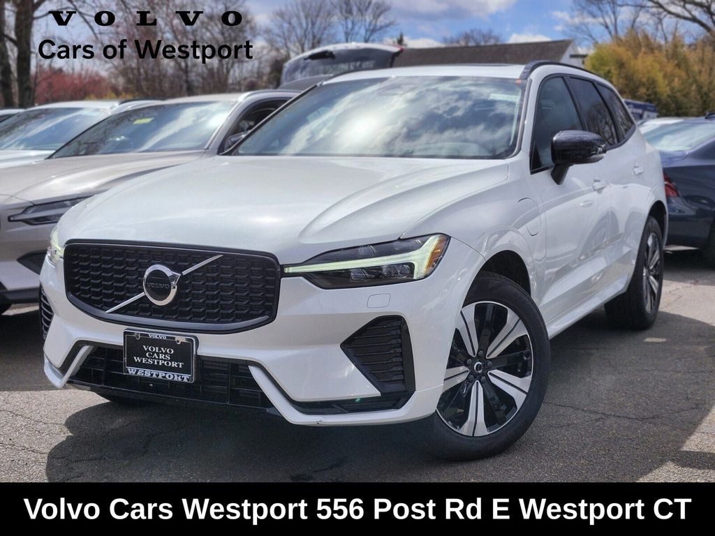 New 2025 Volvo XC60 plug-in hybrid T8 Core SUV