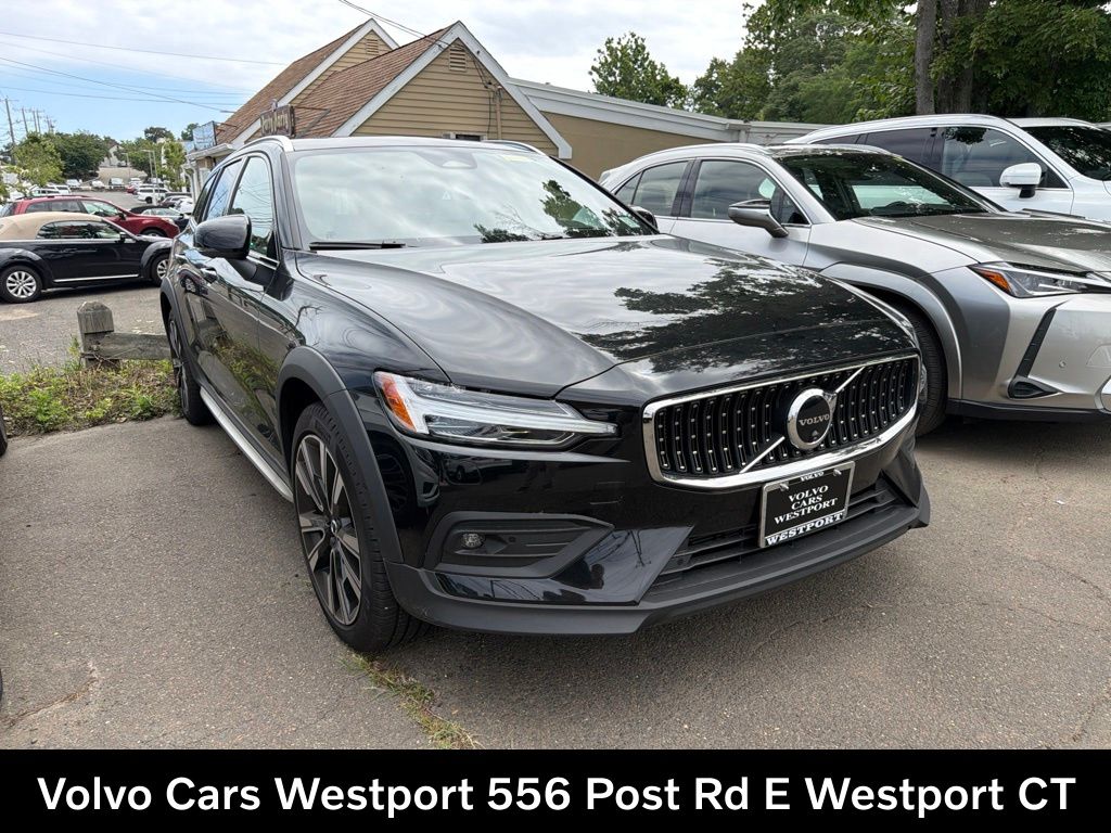 2026 Volvo V60 Cross Country