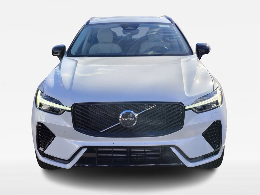 2025 Volvo XC60 Plus - Photo 6