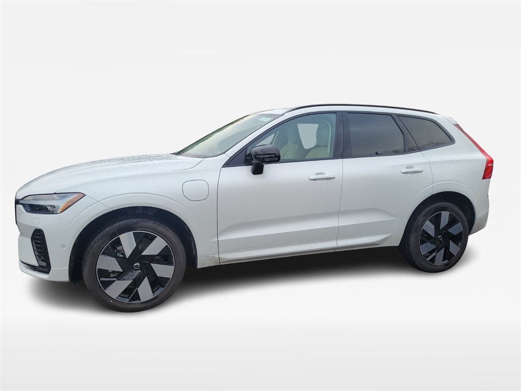 New 2025 Volvo XC60 plug-in hybrid T8 Plus SUV