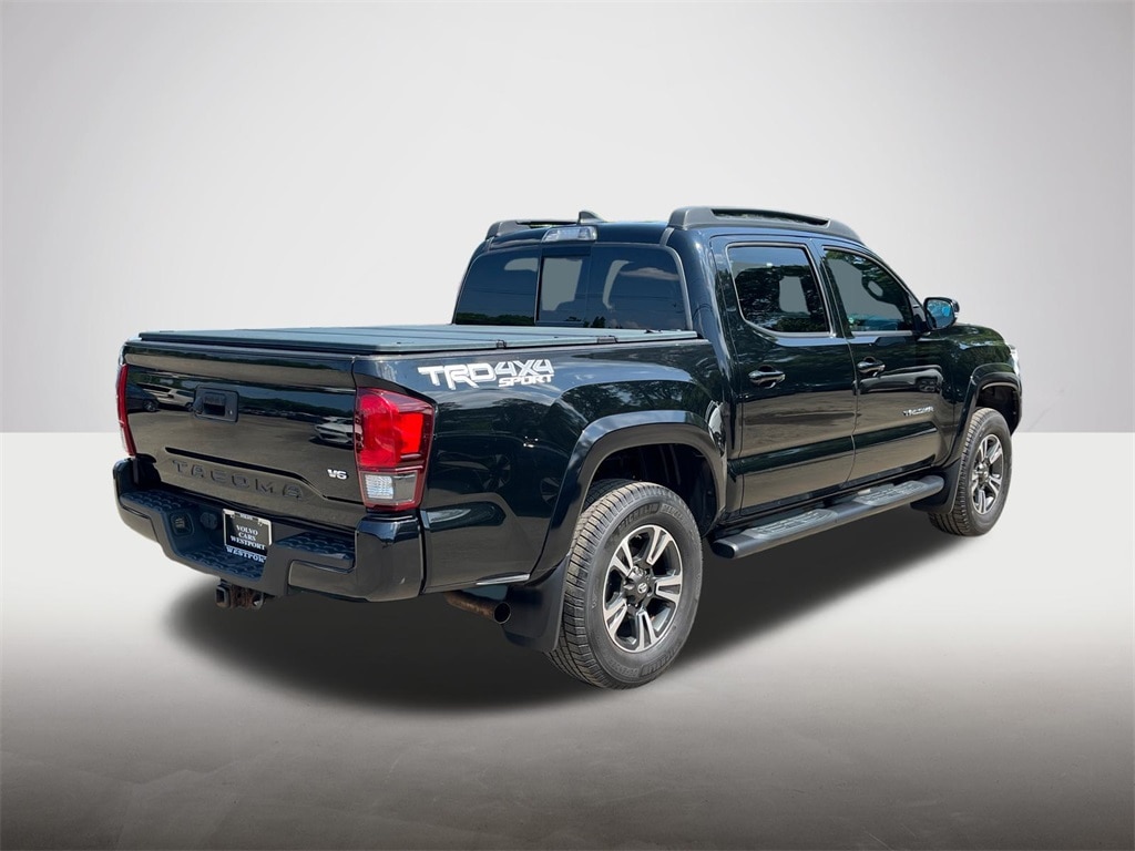 Used 2018 Toyota Tacoma TRD Sport with VIN 5TFCZ5AN9JX144343 for sale in Westport, CT