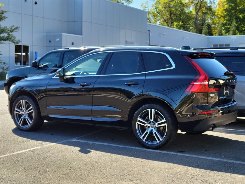 2019 Volvo XC60 T6 Momentum photo 2