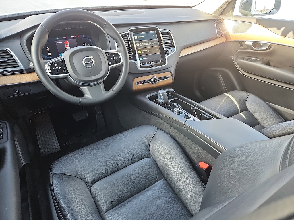 Used 2024 Volvo XC90 Plus Bright Theme Sport Utility