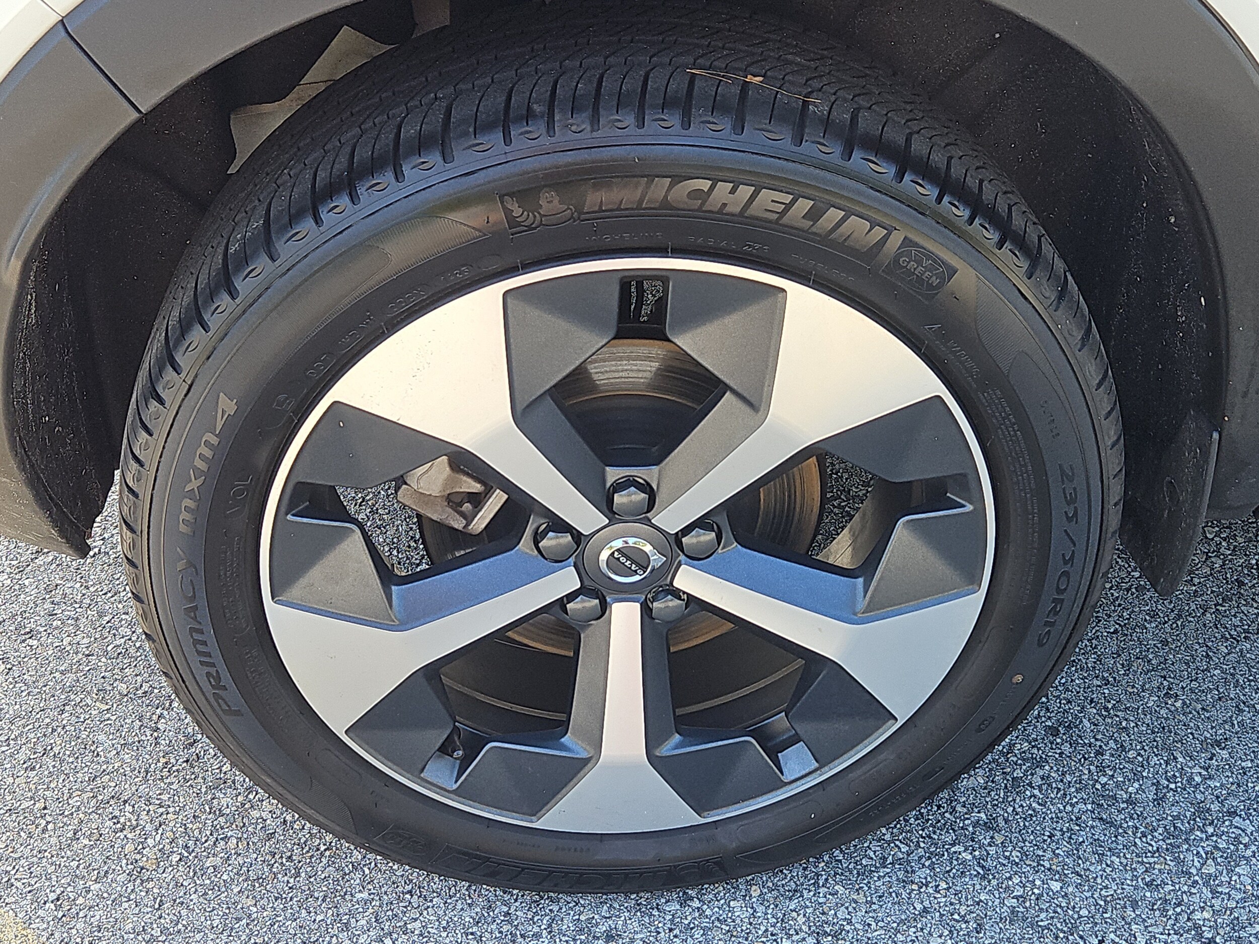 2026 Volvo XC40 Plus - Photo 30