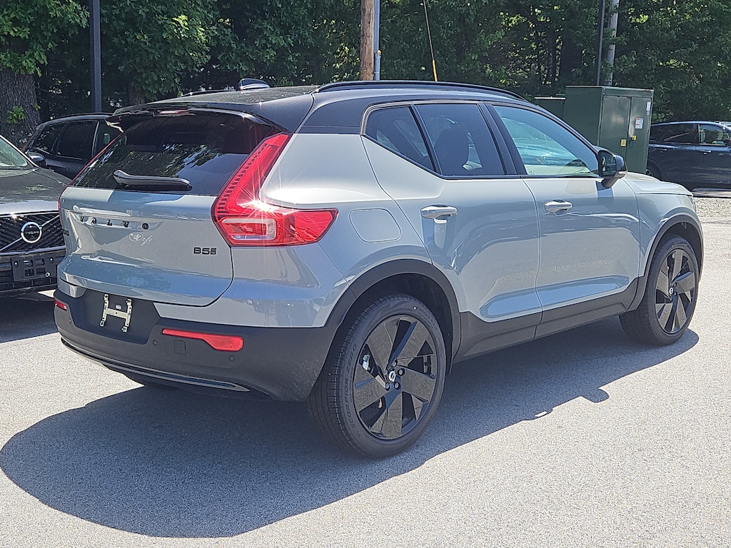 New 2026 Volvo XC40 B5 Ultra Black Edition SUV