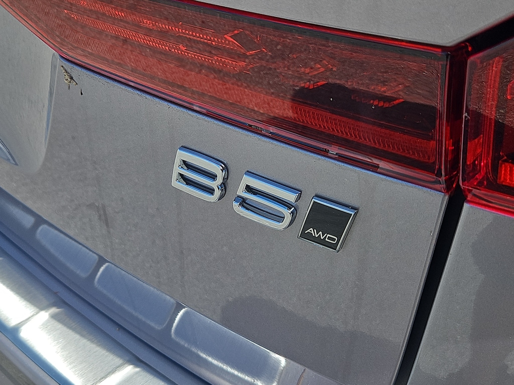 New 2026 Volvo XC60 B5 Plus SUV