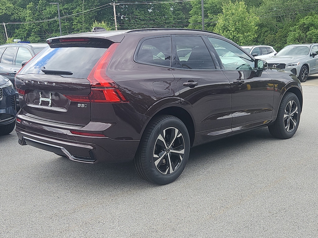 New 2026 Volvo XC60 B5 Core SUV