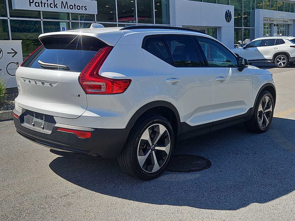 Used 2025 Volvo XC40 Plus Dark Theme Sport Utility
