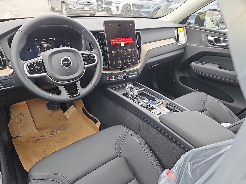 New 2026 Volvo XC60 B5 Core SUV