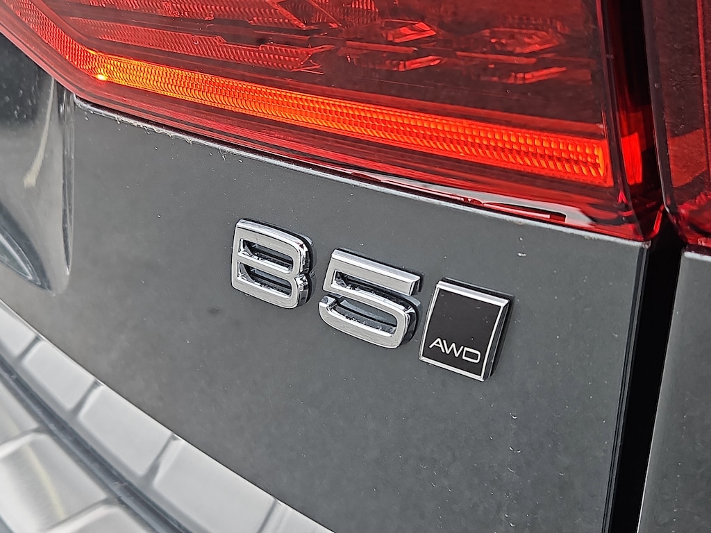 New 2026 Volvo XC60 B5 Ultra SUV