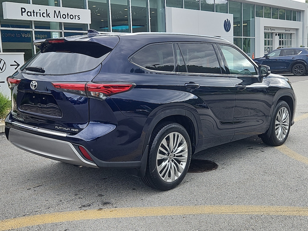 Used 2023 Toyota Highlander Platinum Sport Utility