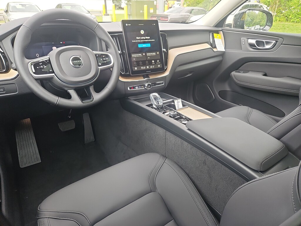 New 2026 Volvo XC60 B5 Core SUV