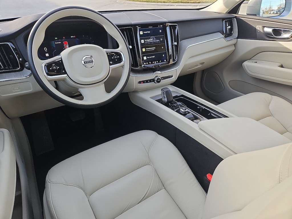 Used 2023 Volvo XC60 Plus Bright Theme Sport Utility