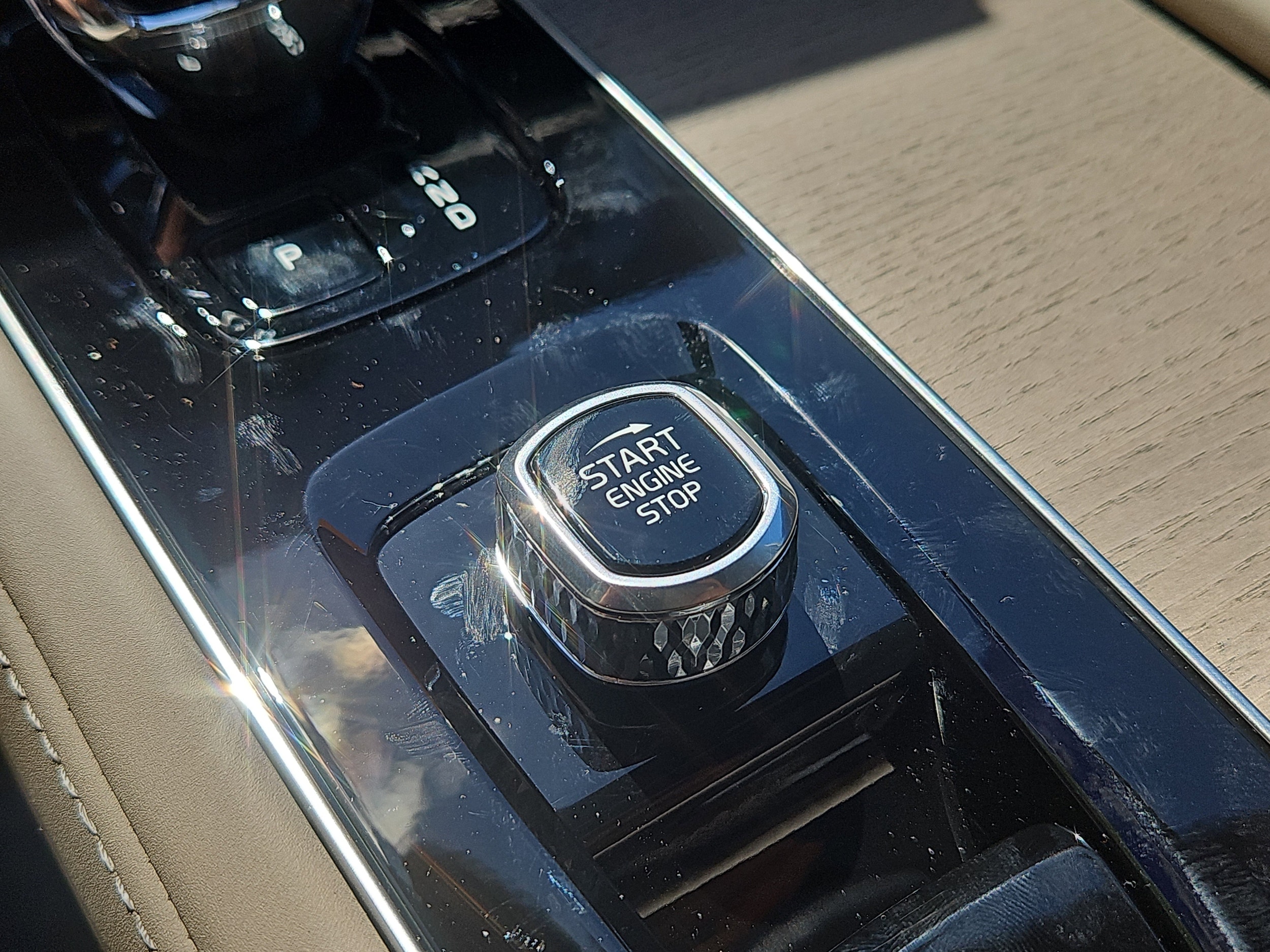 2026 Volvo XC90 Plus - Photo 14