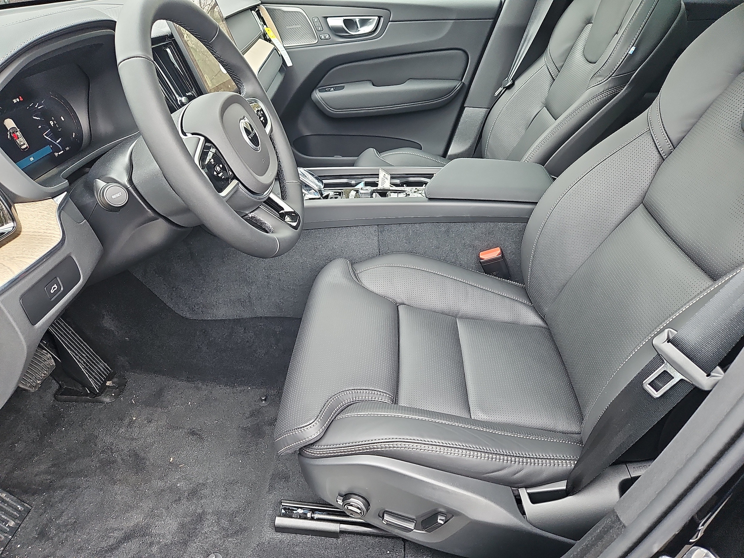 2026 Volvo XC60 Ultra - Photo 22