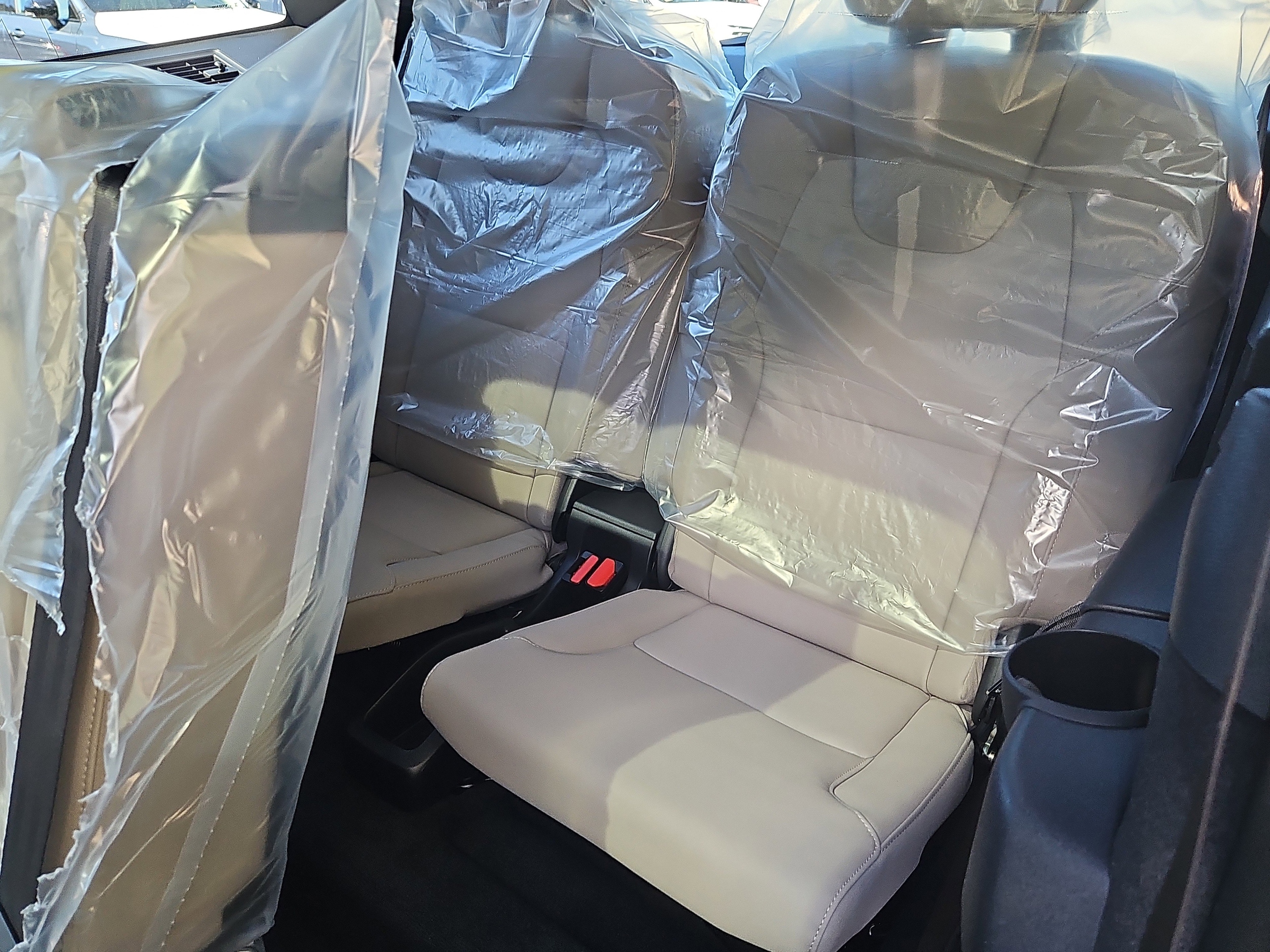 2026 Volvo XC90 Plus - Photo 22