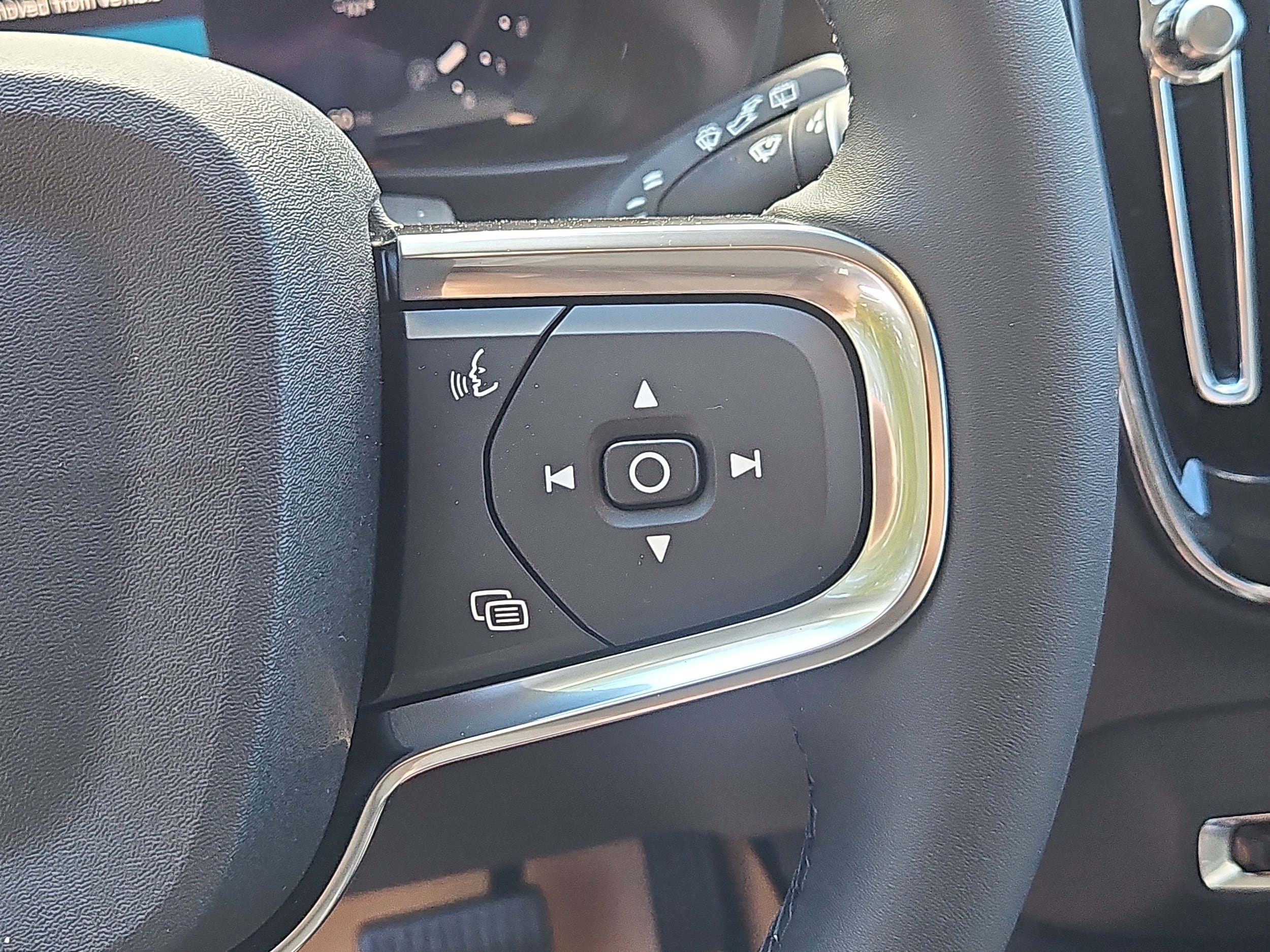 2026 Volvo XC40 Plus - Photo 15
