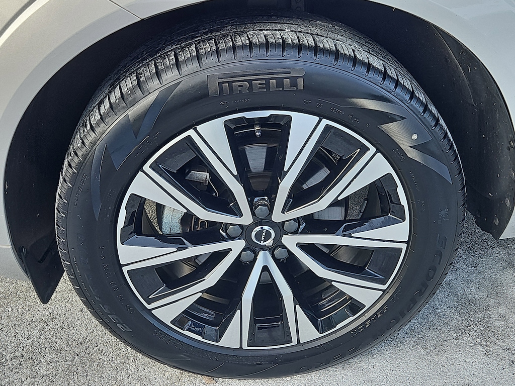 Used 2023 Volvo XC60 Plus Bright Theme Sport Utility