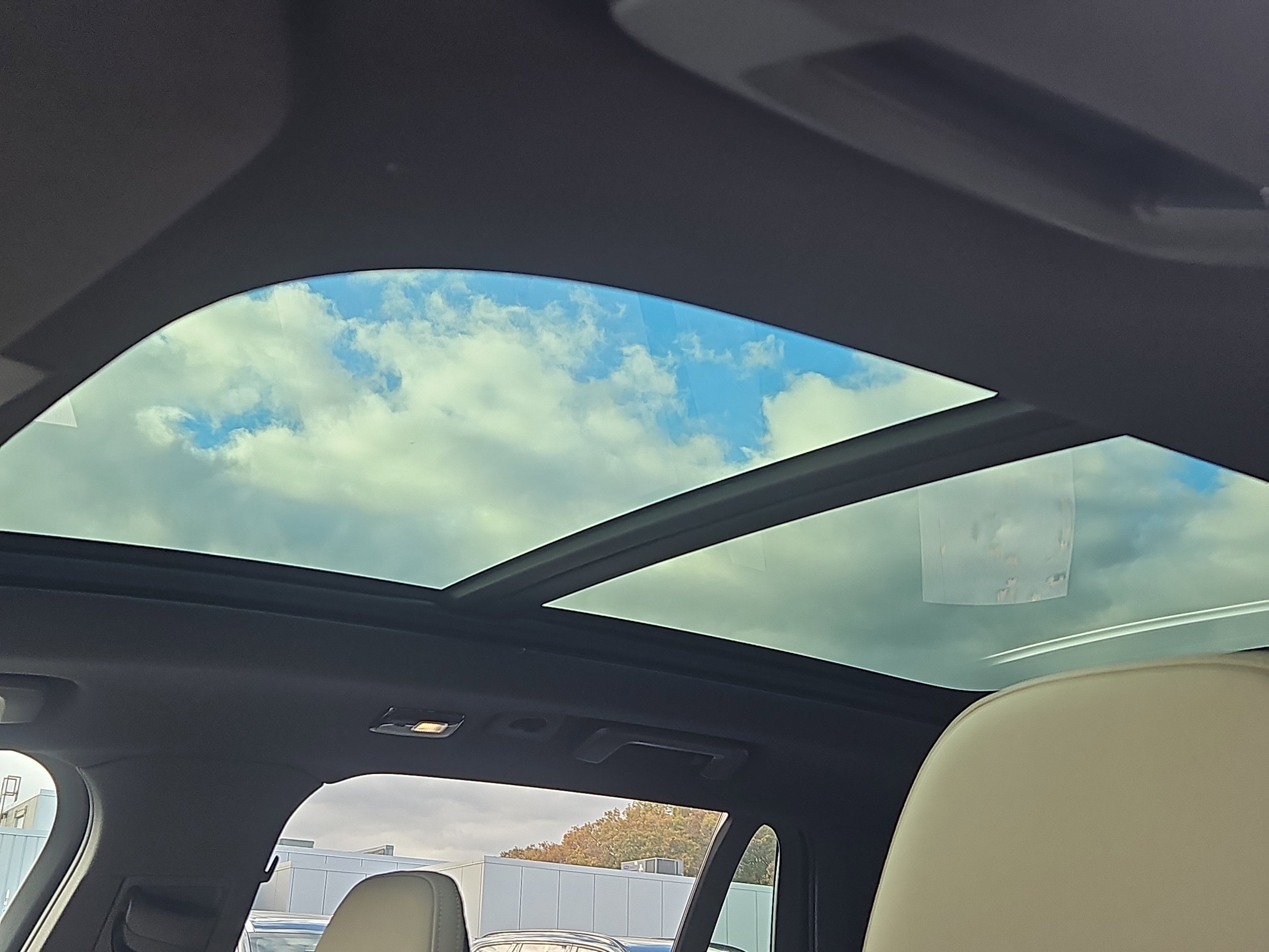 2026 Volvo XC90 Plus - Photo 6