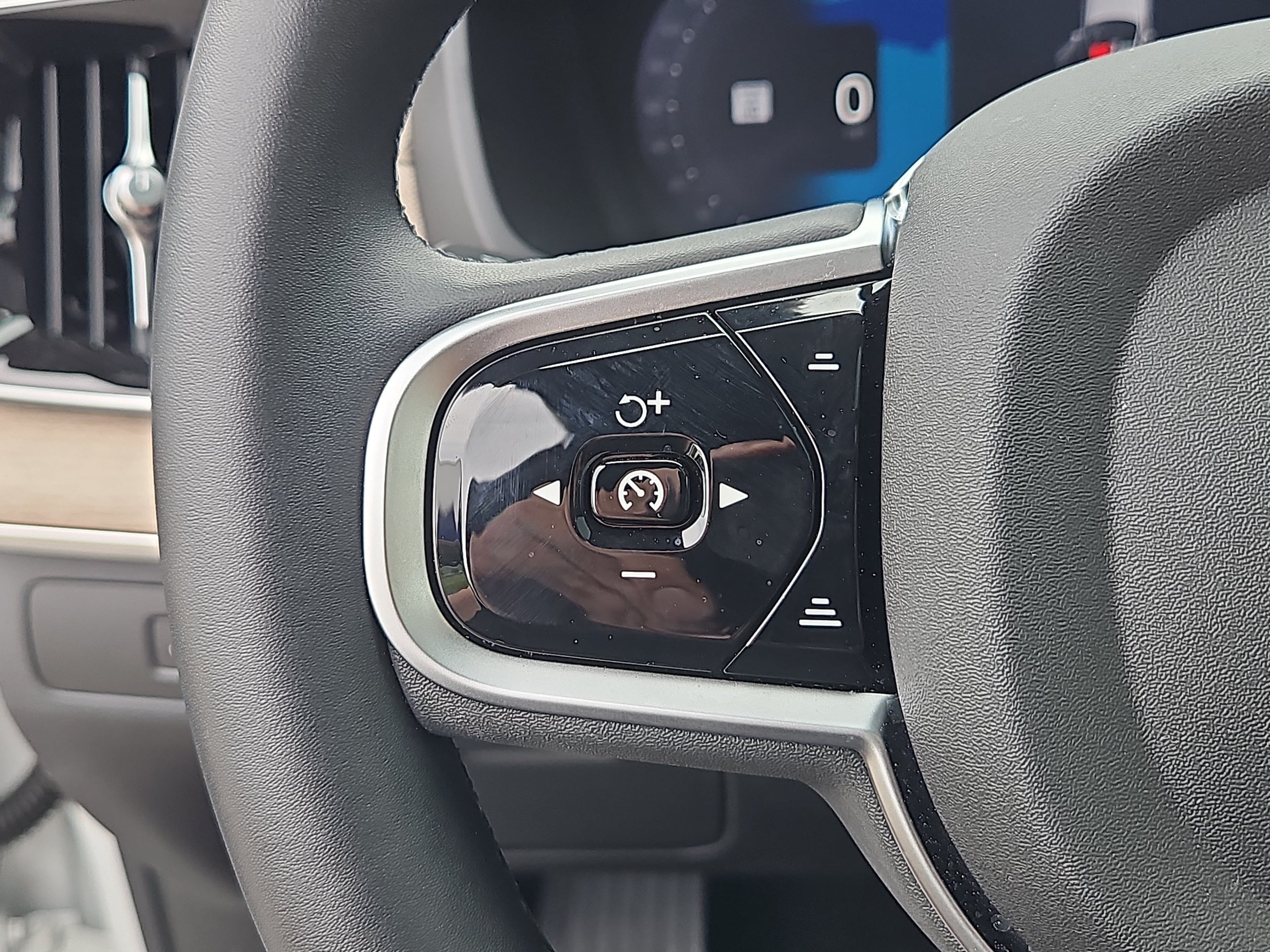 2026 Volvo XC90 Plus - Photo 19