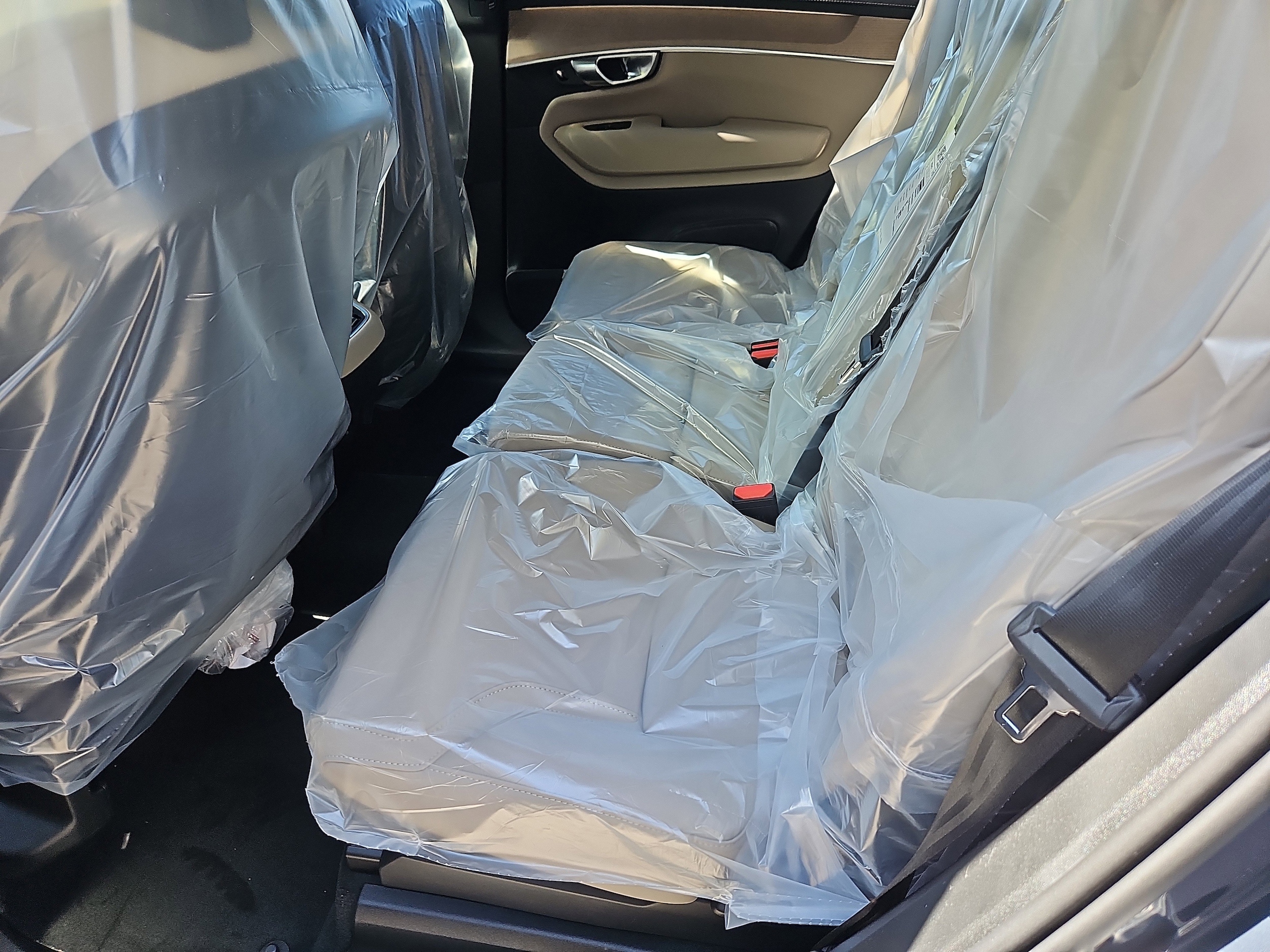 2026 Volvo XC90 Plus - Photo 21