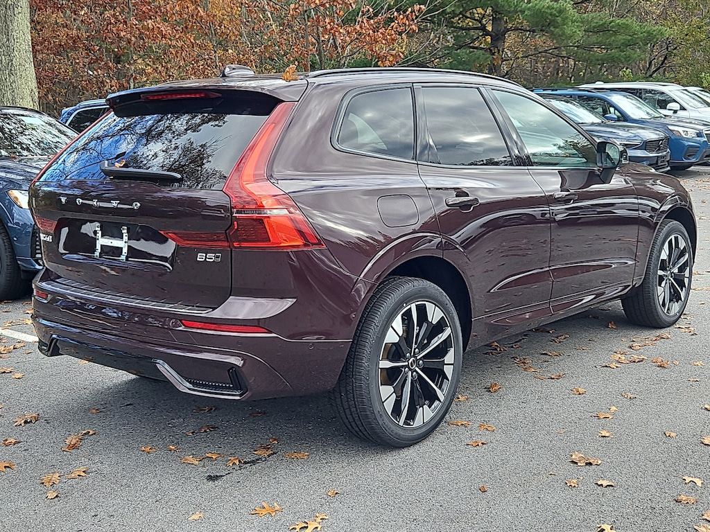 New 2026 Volvo XC60 B5 Plus SUV