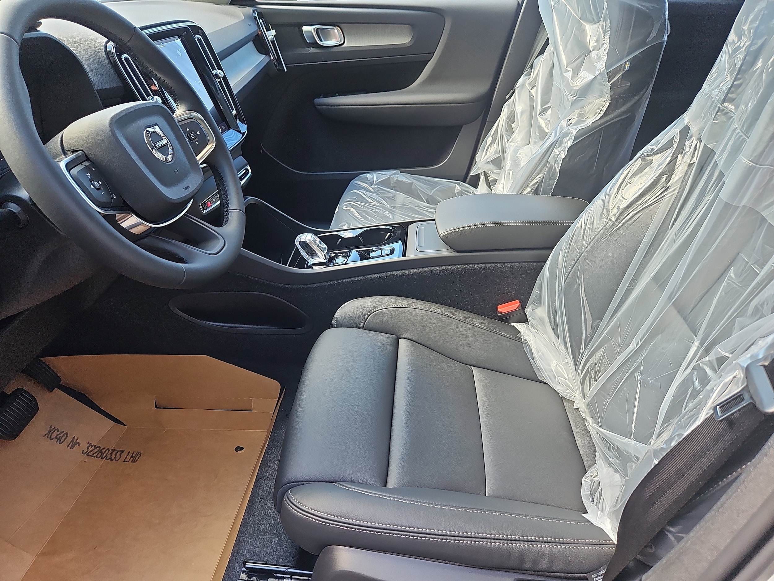 2026 Volvo XC40 Plus - Photo 19