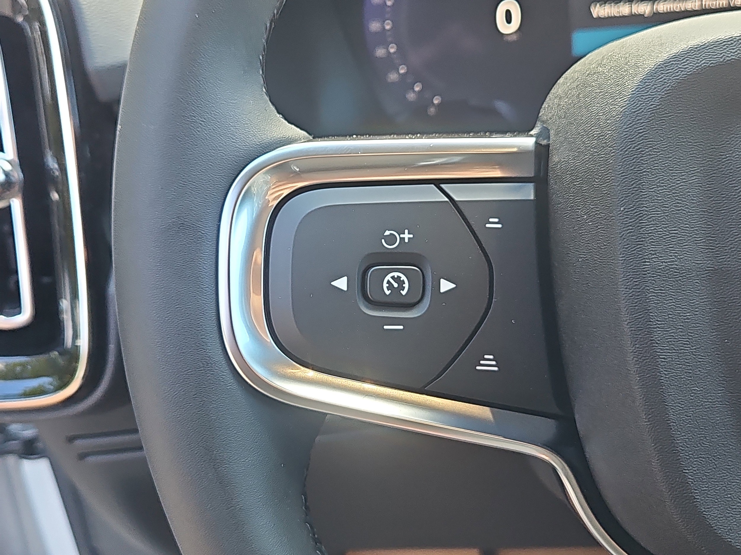2026 Volvo XC40 Plus - Photo 14
