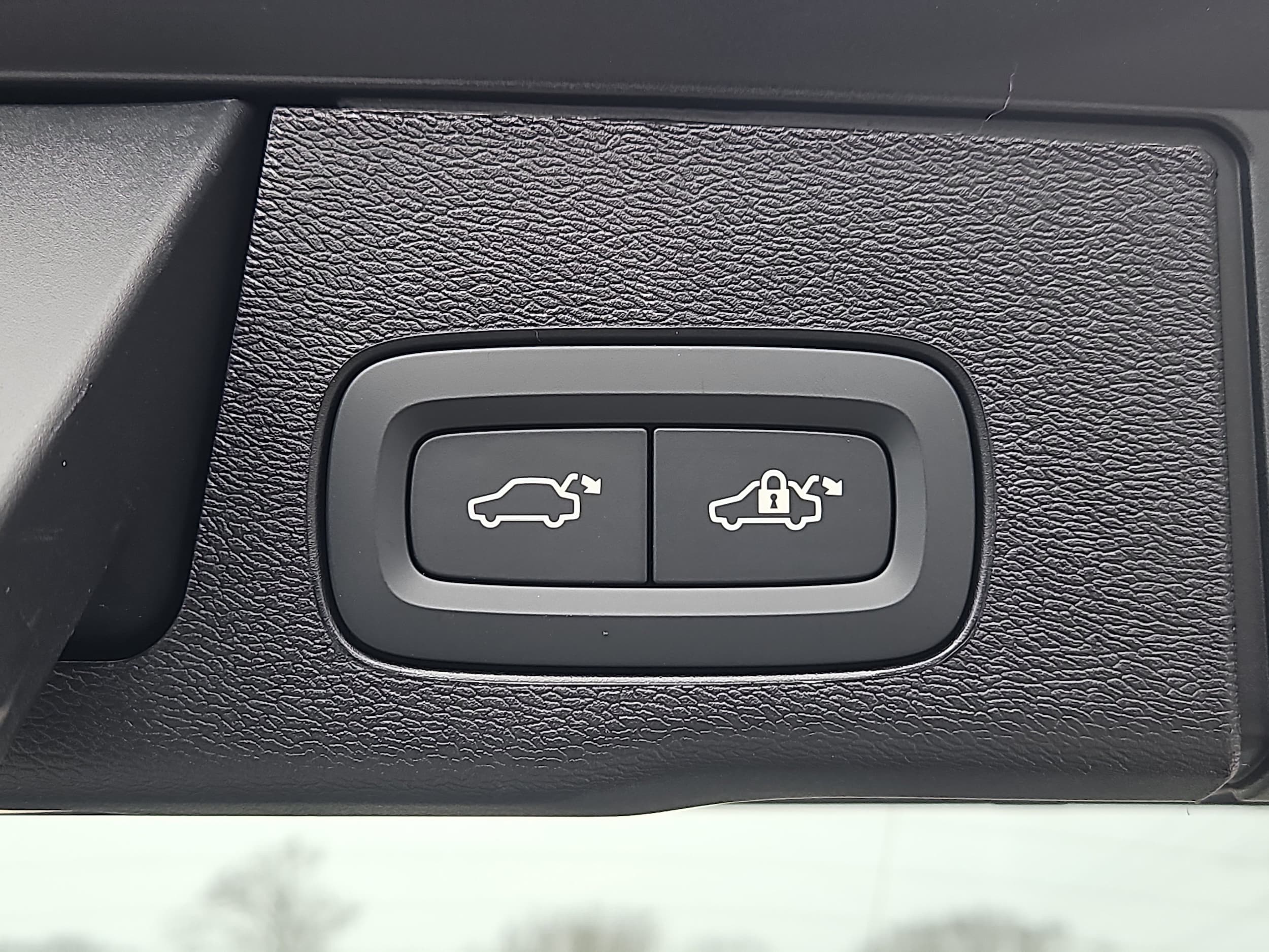 2026 Volvo XC60 Ultra - Photo 14