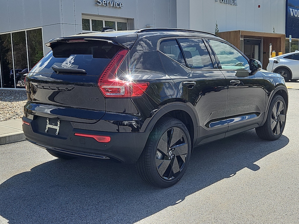 New 2026 Volvo XC40 B5 Ultra Black Edition SUV