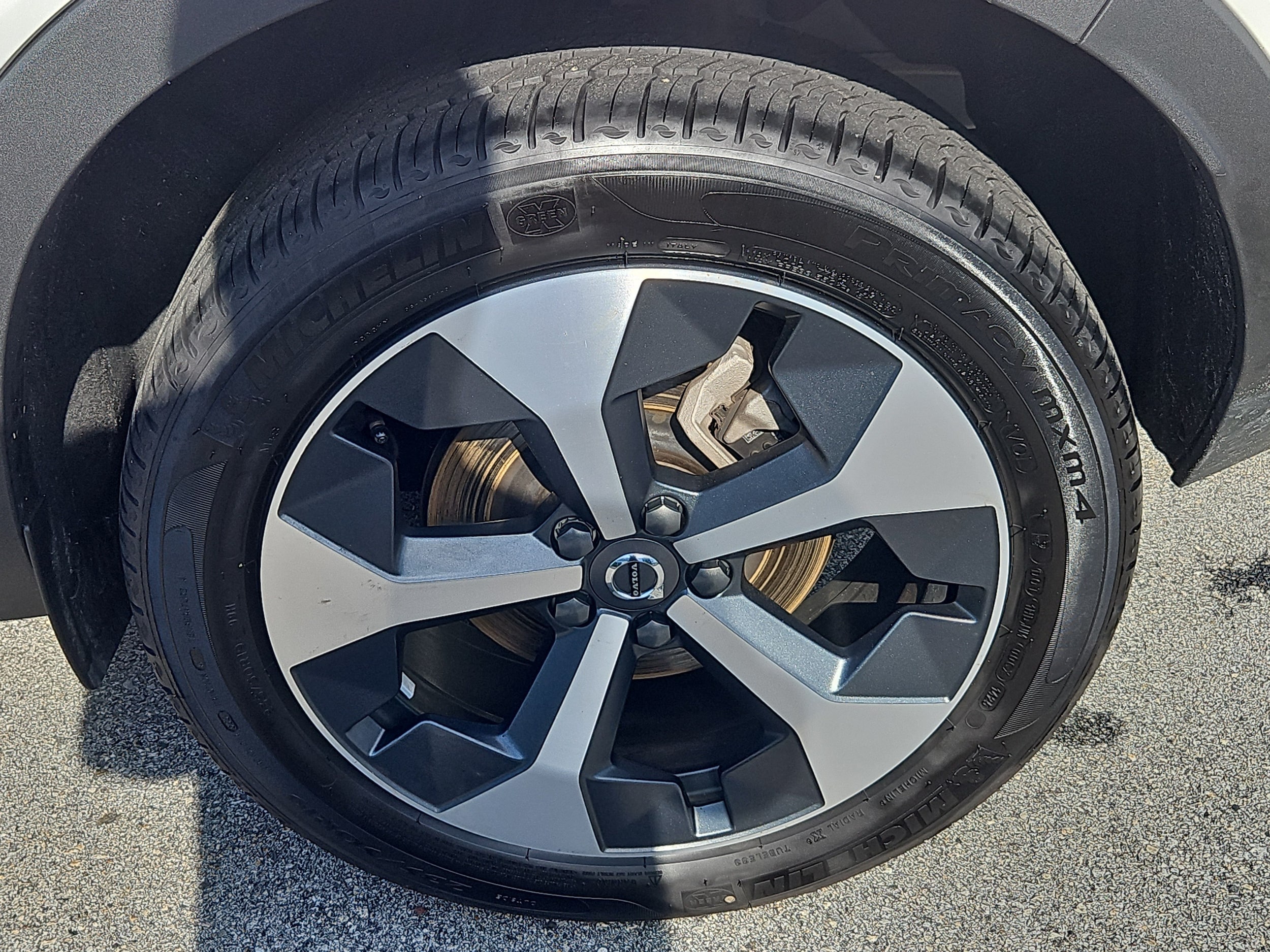 2026 Volvo XC40 Plus - Photo 29