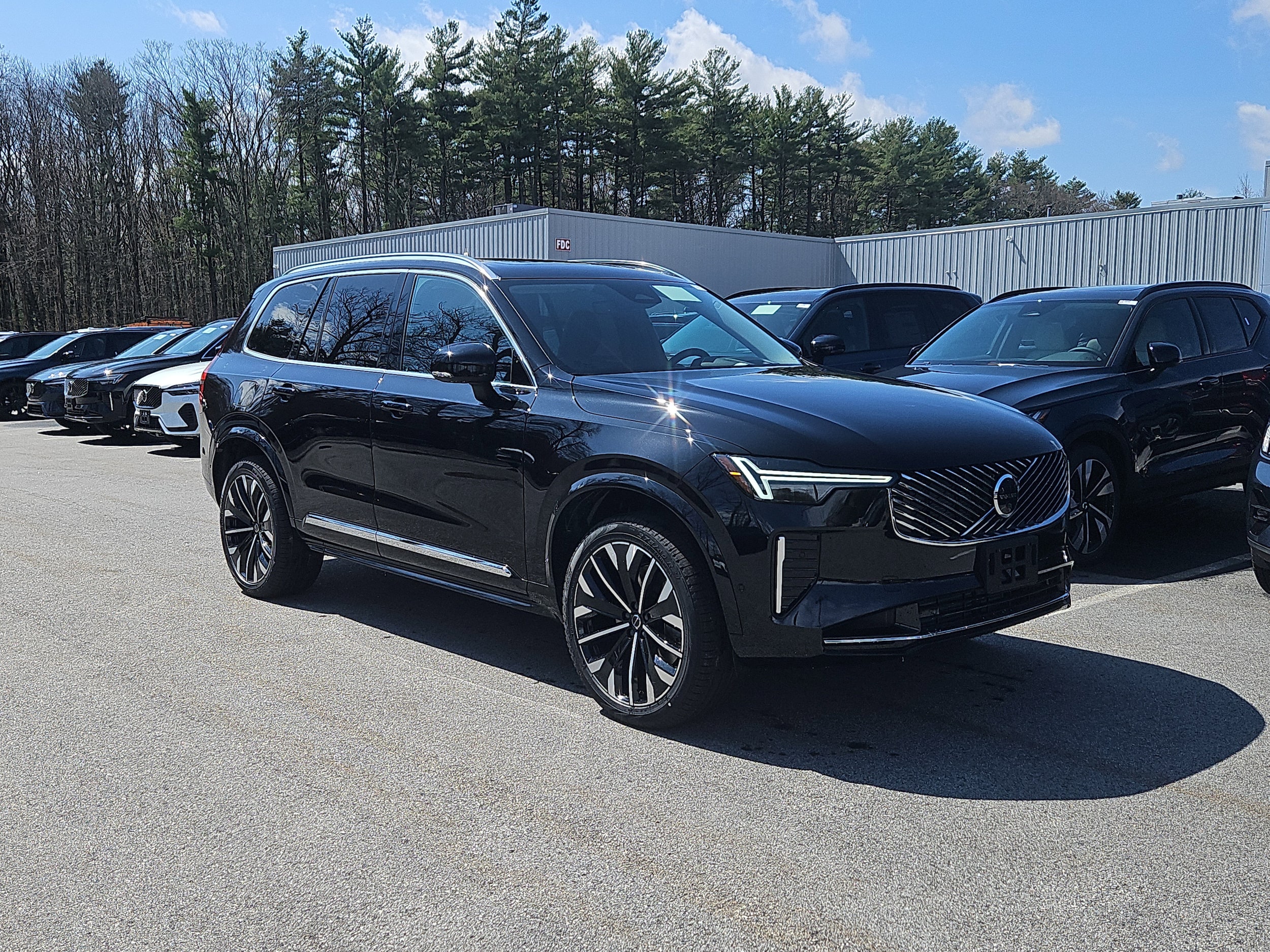 2026 Volvo XC90 T8 Recharge Ultra Bright 4WD's photo