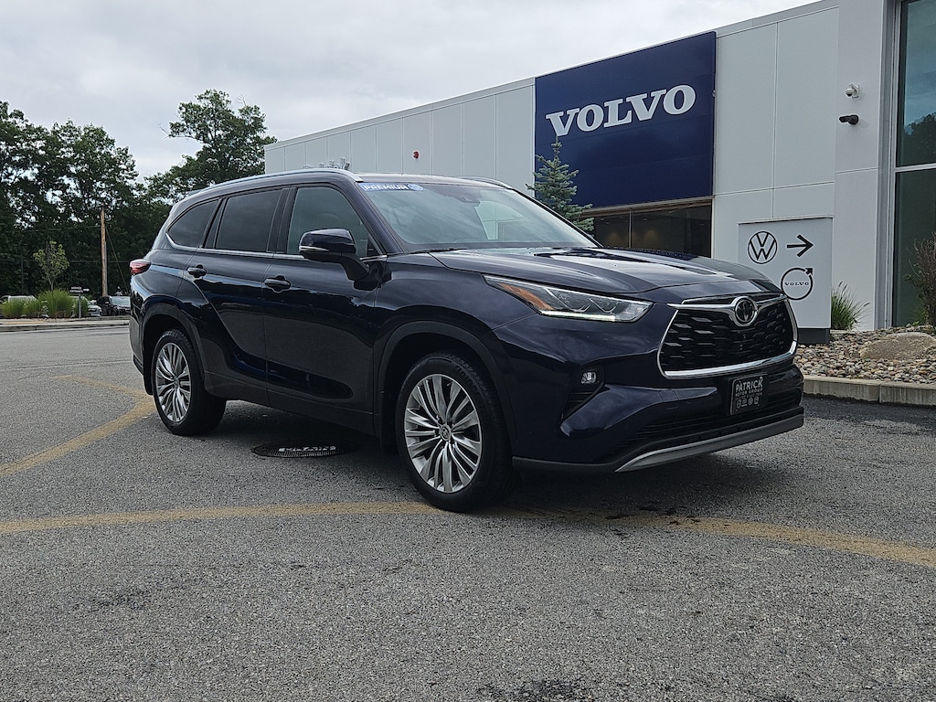 Used 2023 Toyota Highlander Platinum Sport Utility