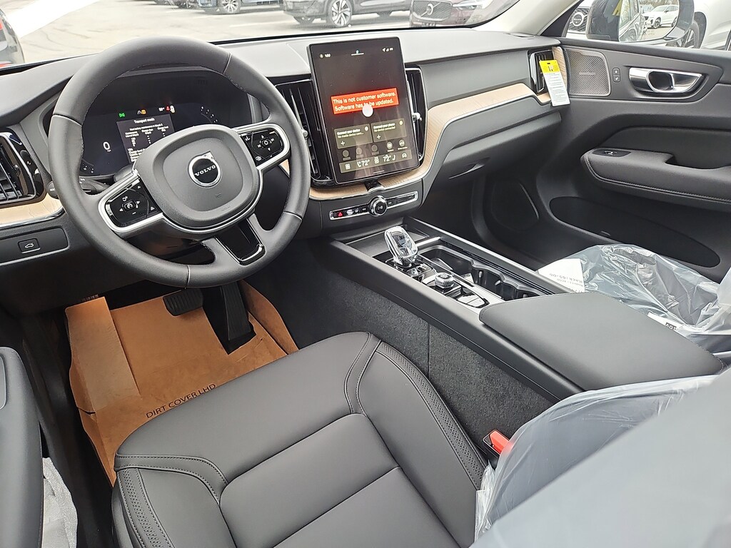 New 2026 Volvo XC60 B5 Plus SUV