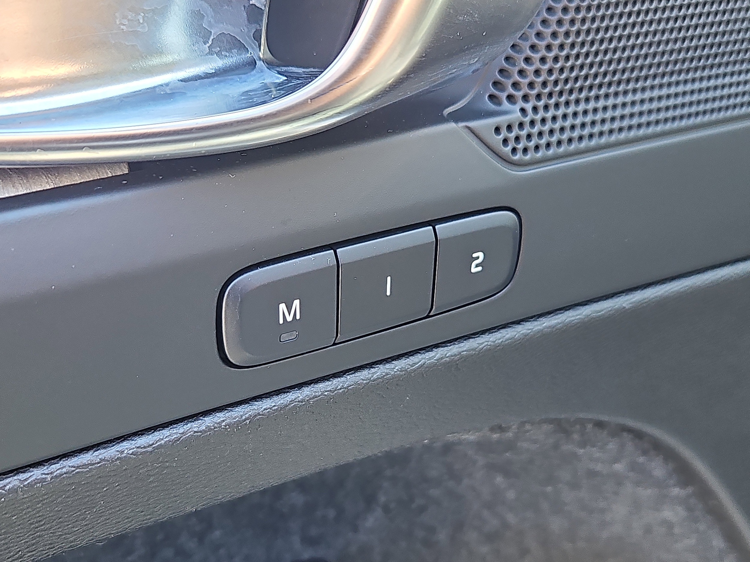 2026 Volvo XC40 Plus - Photo 11