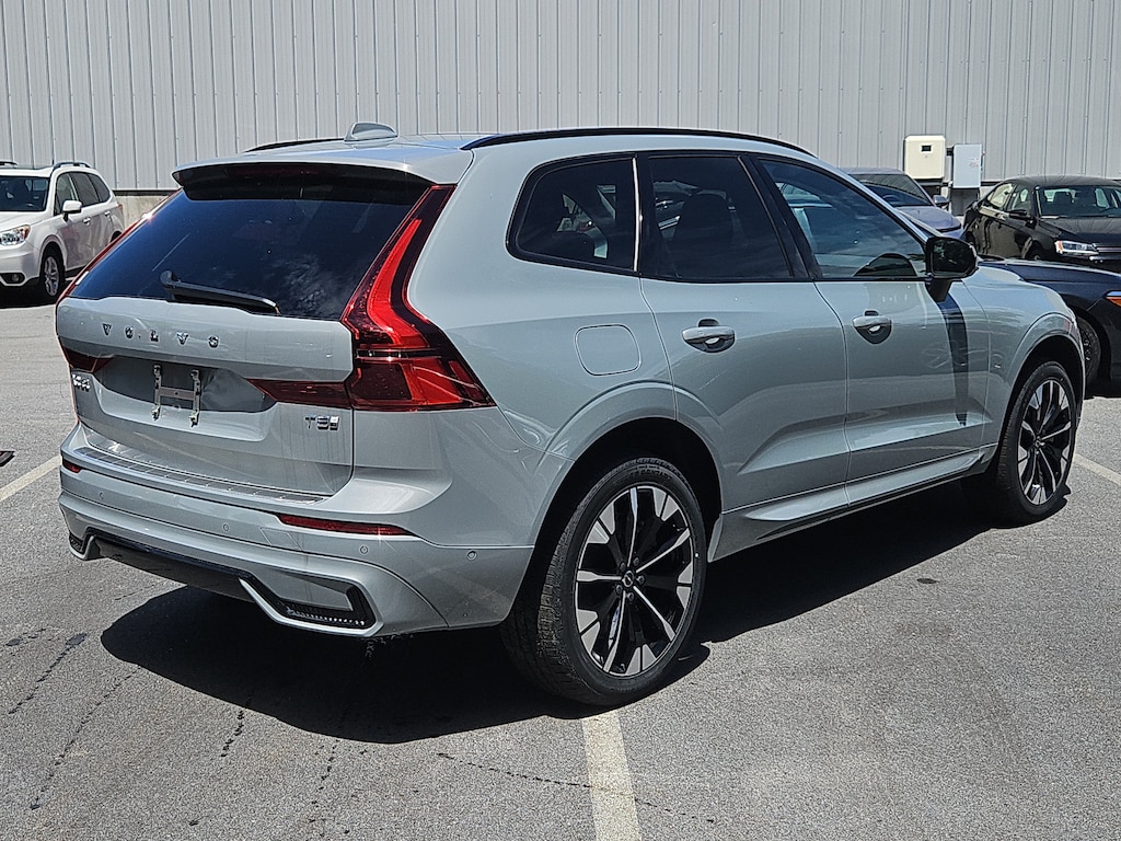 New 2026 Volvo XC60 plug-in hybrid T8 Plus SUV