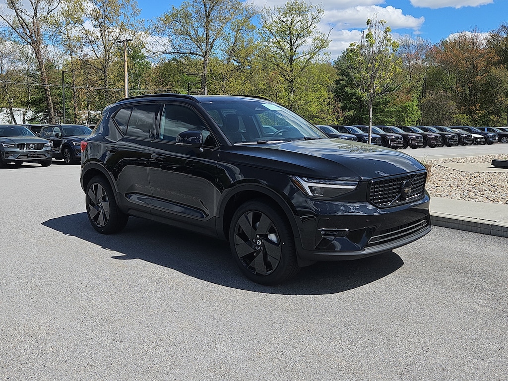 New 2026 Volvo XC40 B5 Ultra Black Edition SUV