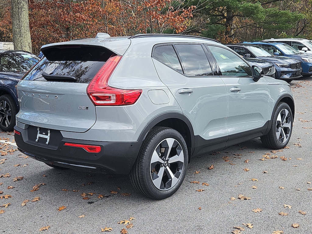 New 2026 Volvo XC40 B5 Plus SUV